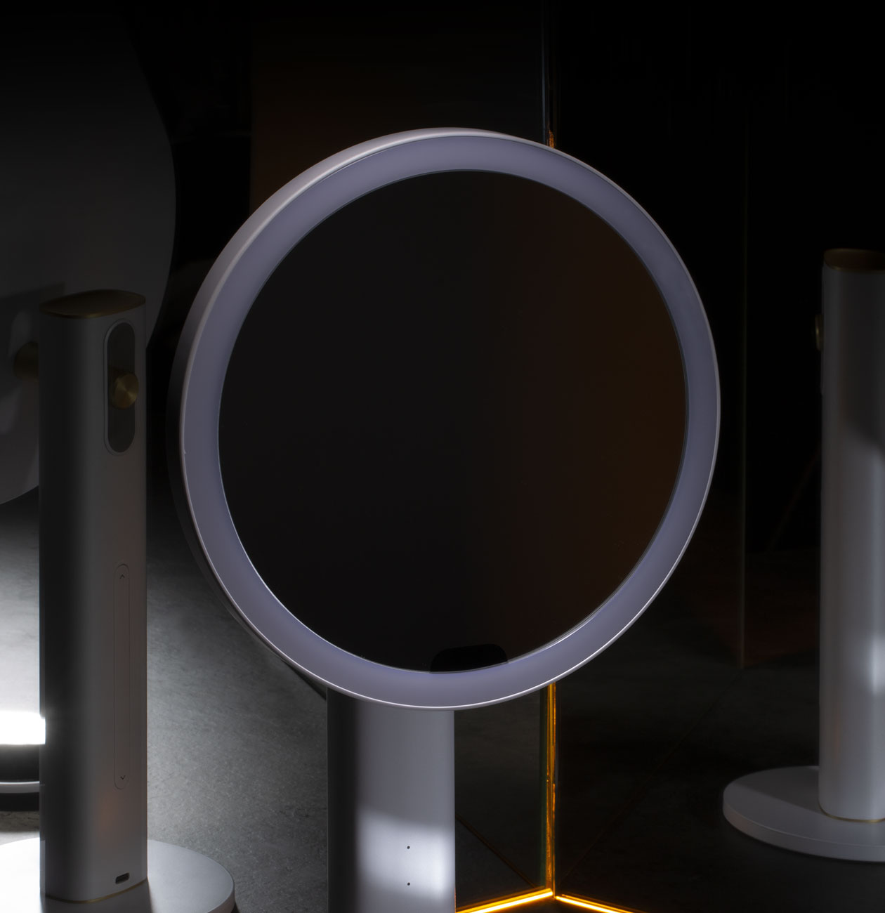 Косметическое зеркало D685 BORK