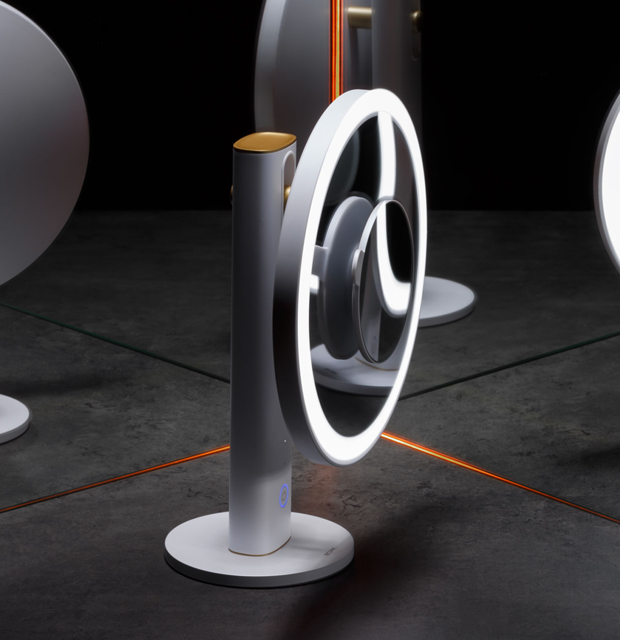 Косметическое зеркало D685 BORK