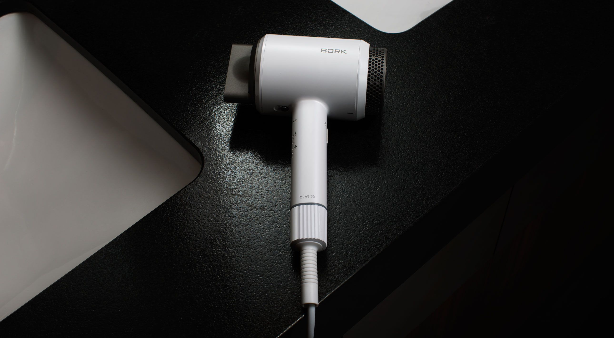 Фен BORK D710 - фото 1