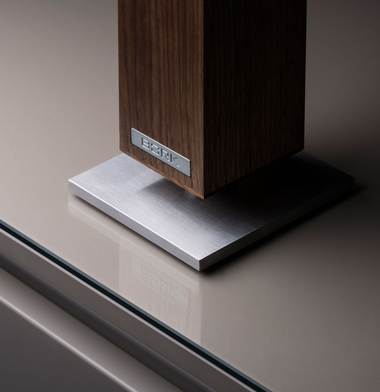 Держатель магнитный для ножей HN581 BORK