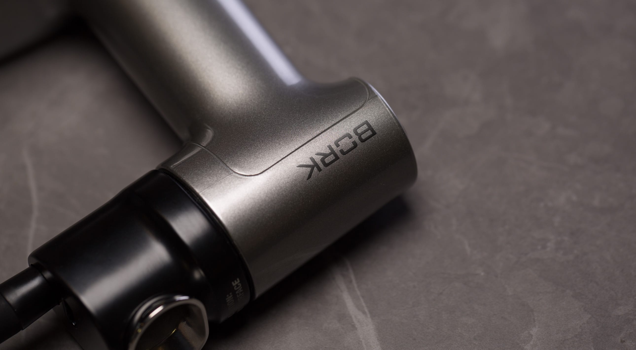 Smoking gun BORK Z620 - photo #{COUNT}