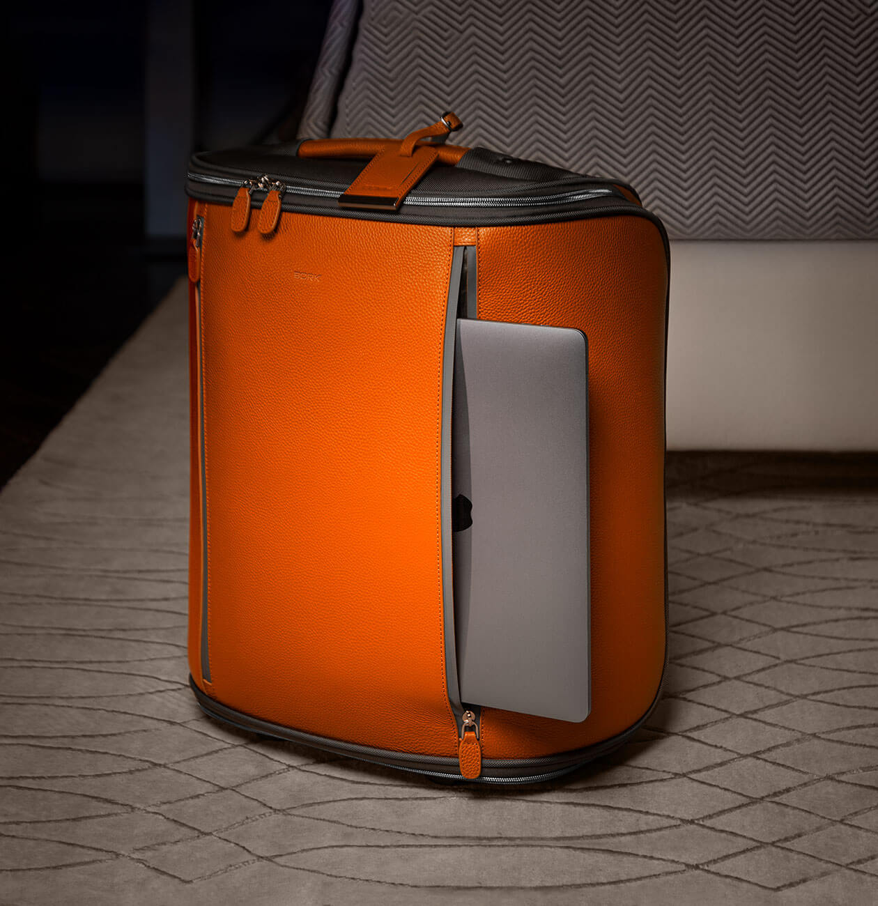 Чемодан HL700 BORK