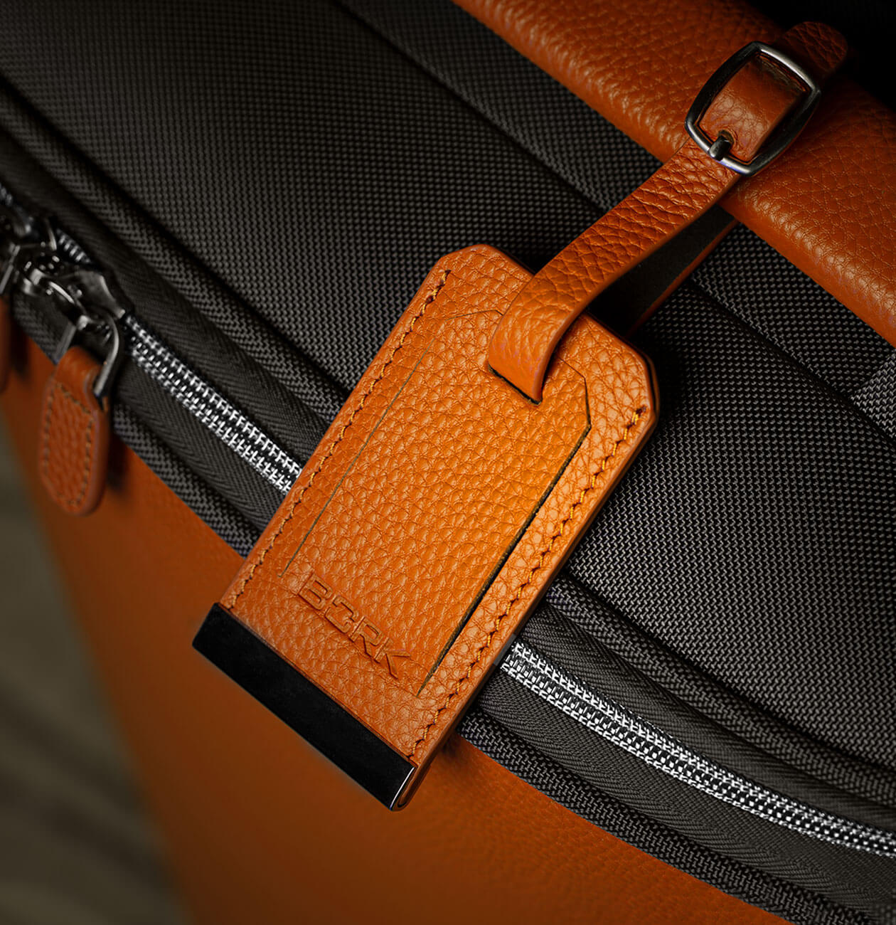 Чемодан HL700 BORK