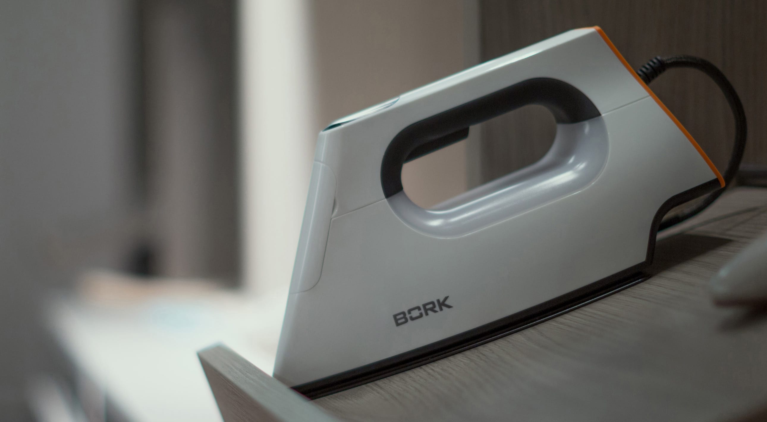 Утюг BORK i780 - фото 1