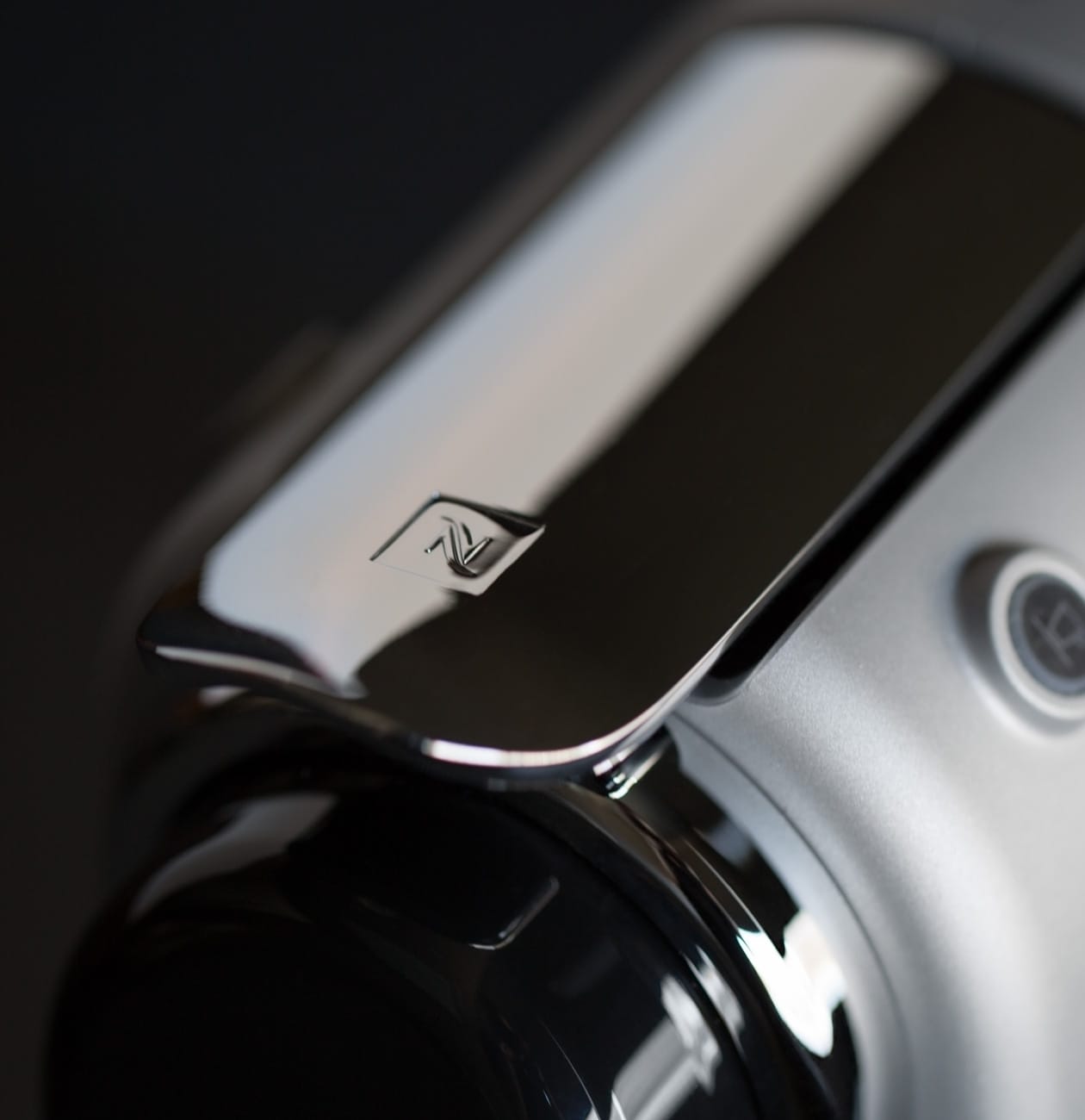 Капсульная кофемашина C533 Silver BORK
