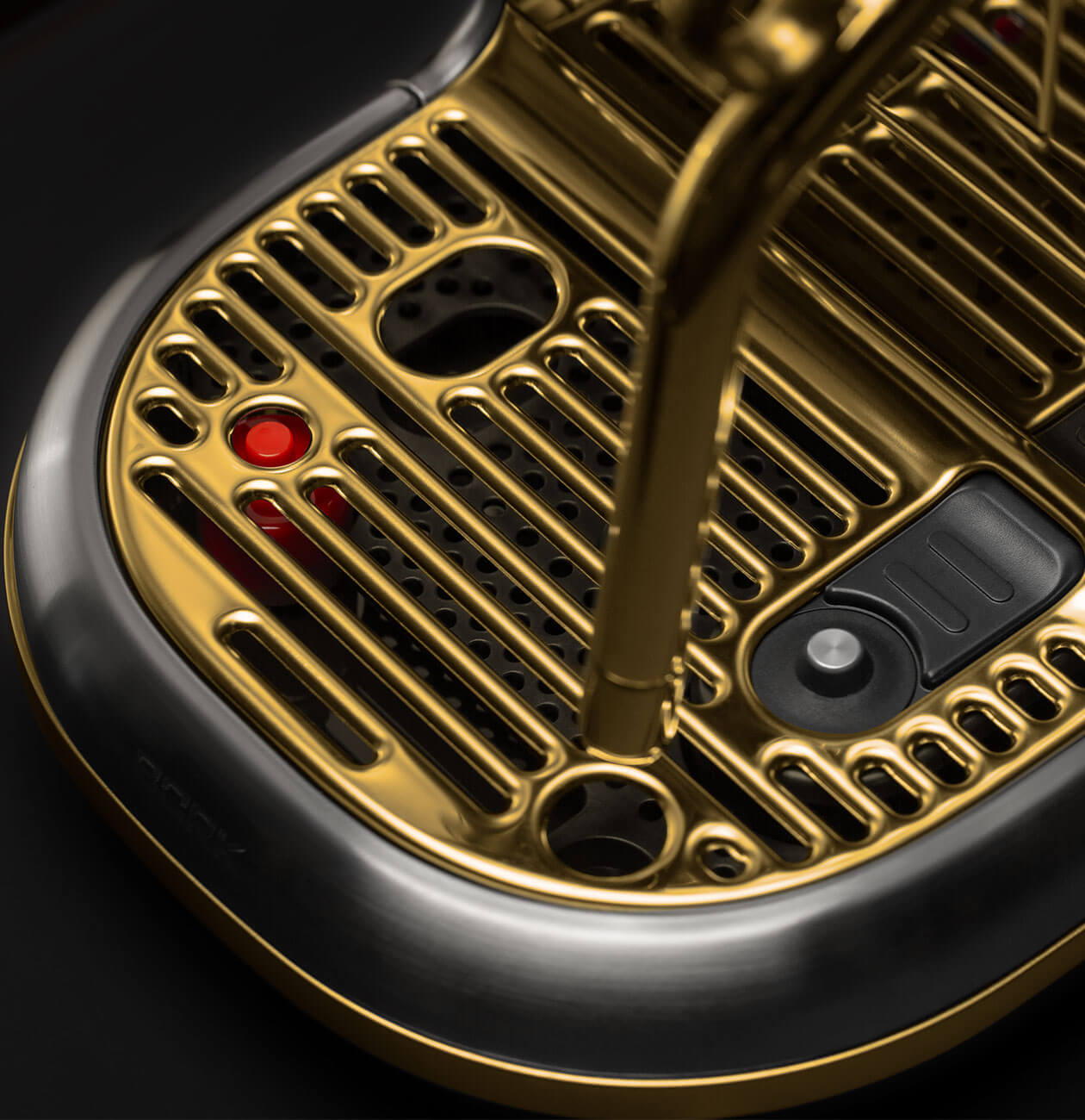 Капсульная кофемашина C831 Creatista Pro BORK Gold