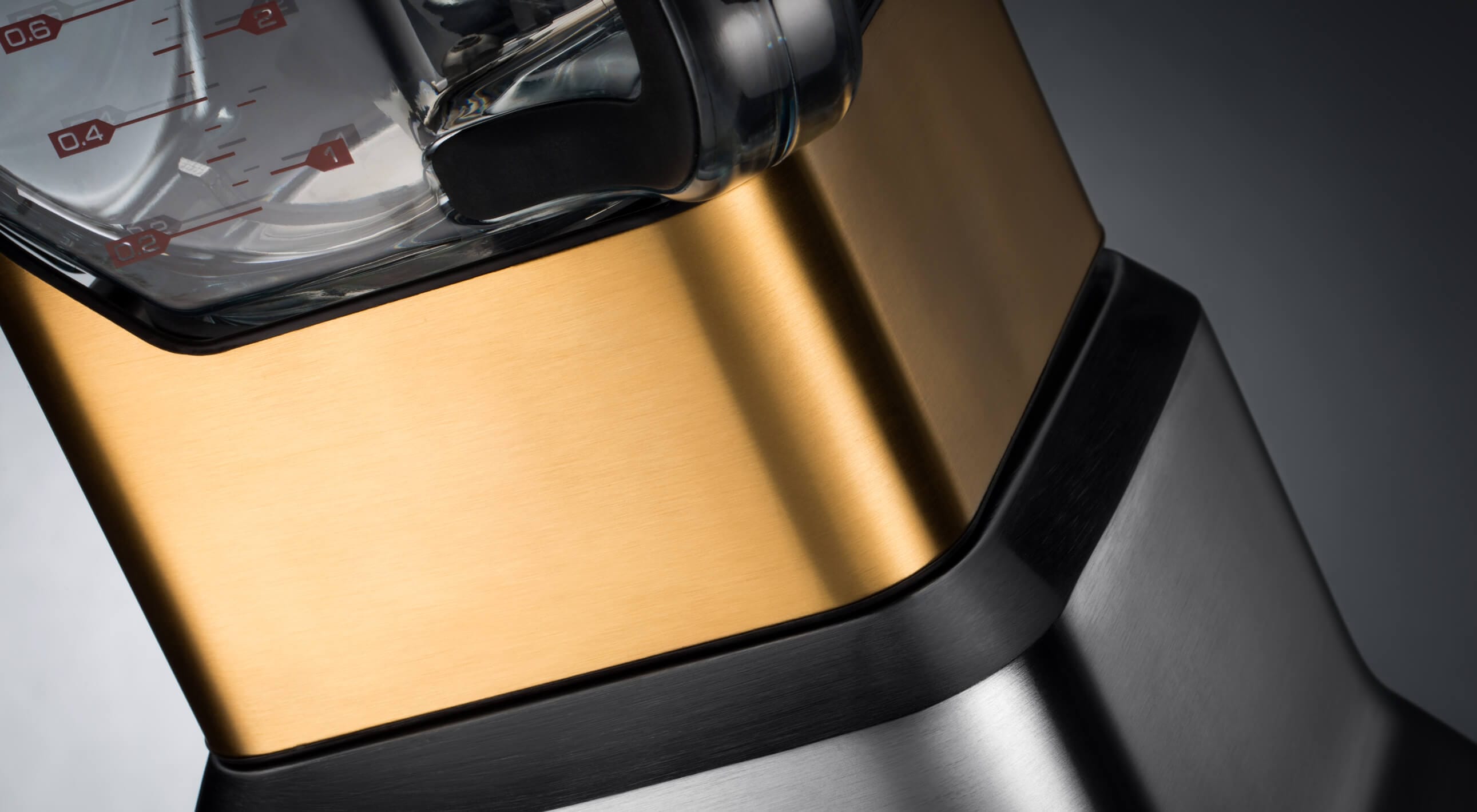 Блендер BORK B800 Gold - фото 4