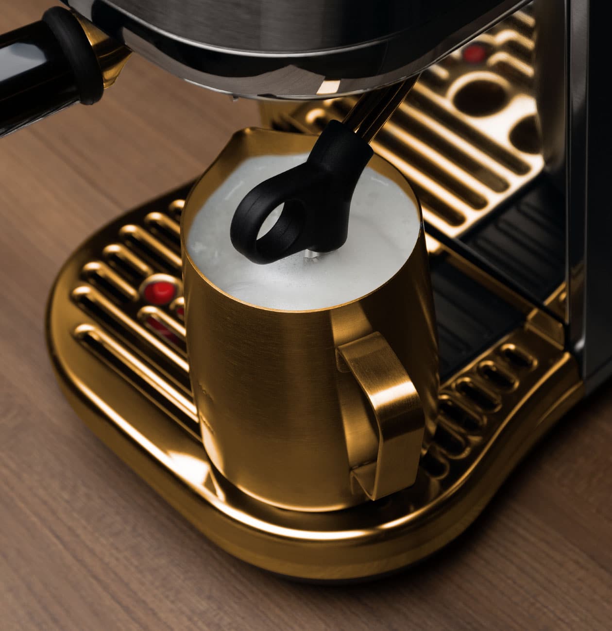 Кофеварка BORK C701 Gold BORK
