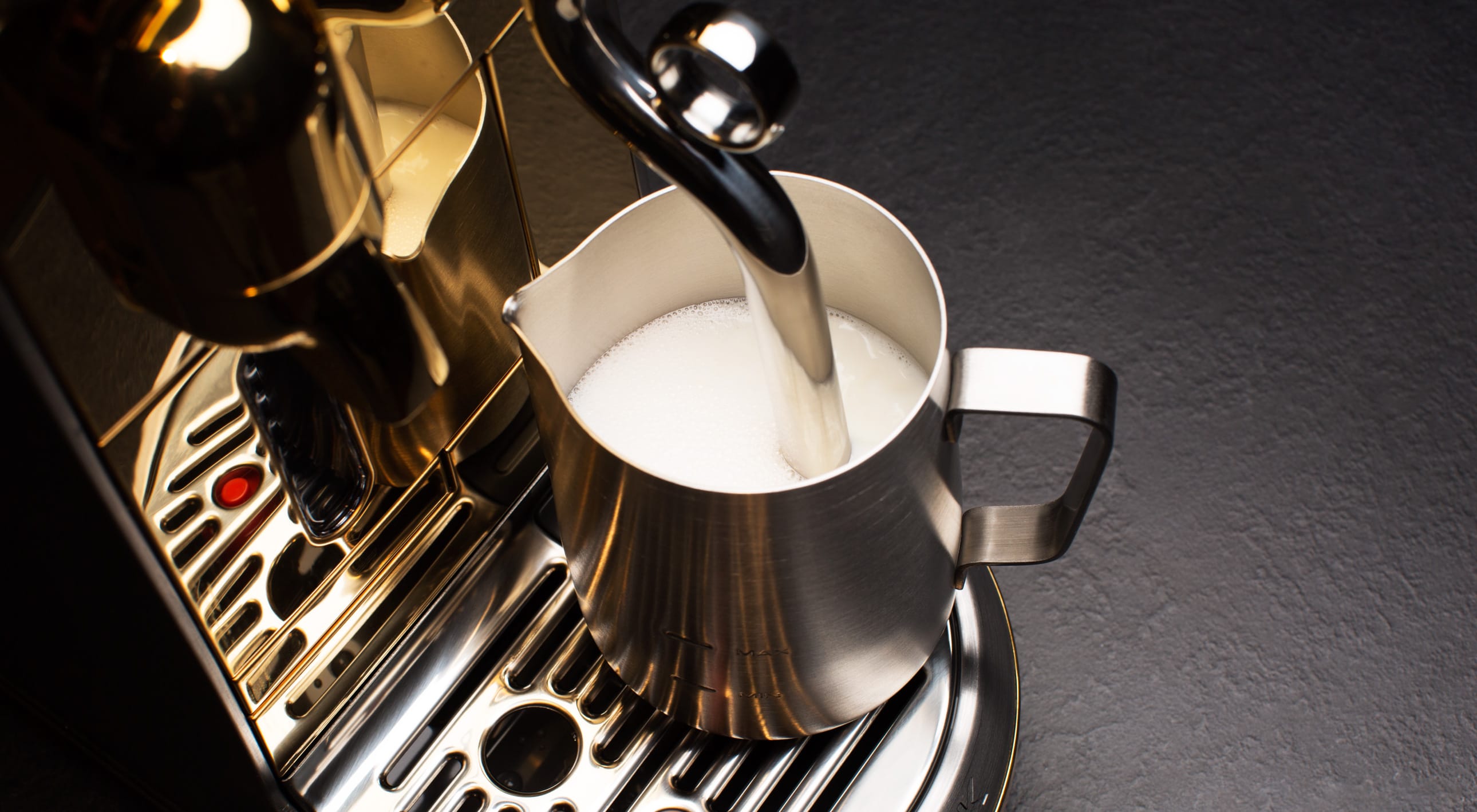 Капсульная кофемашина BORK C830 CreatistaPlus Gold - фото 4