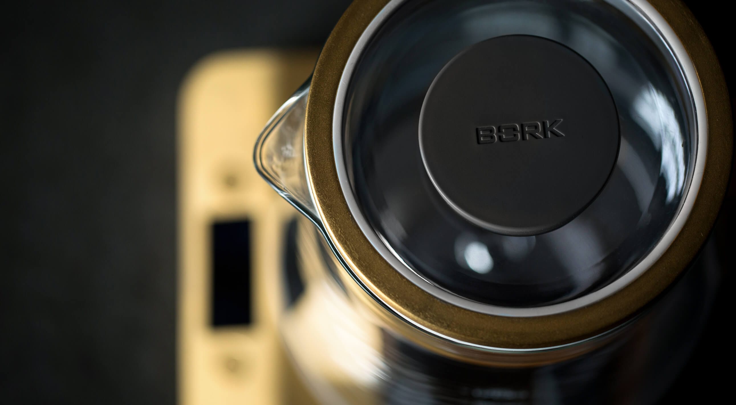 Чайник BORK K780 Gold - фото 4