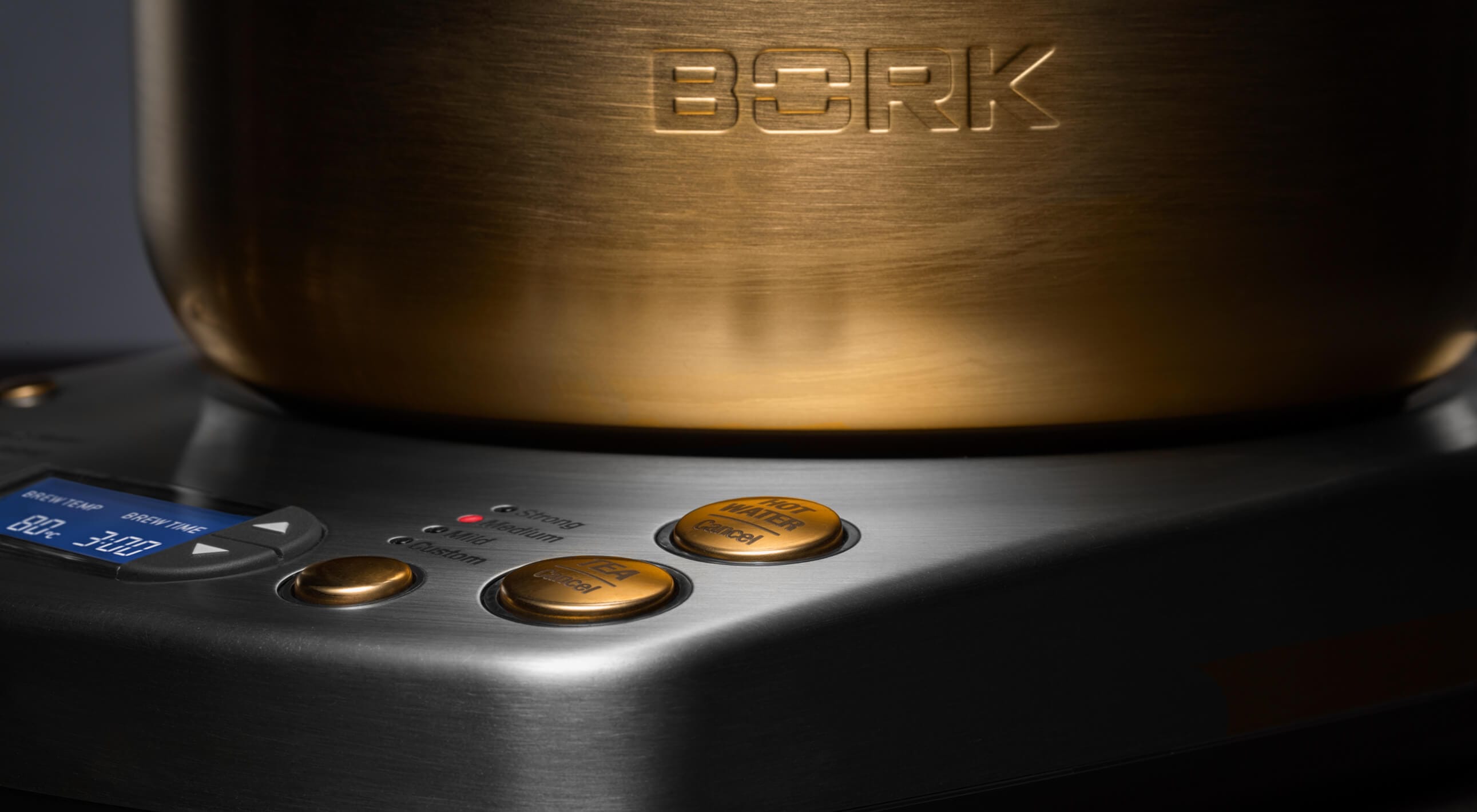 Чайник BORK K810 Gold - фото 4