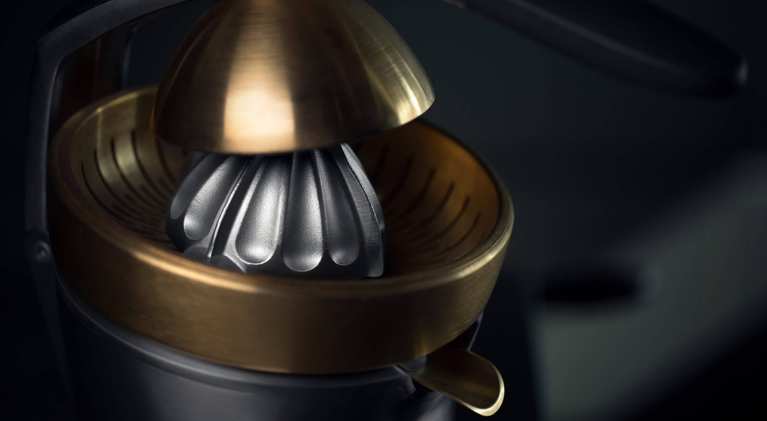 Соковыжиматель BORK Z800 Gold - фото 2